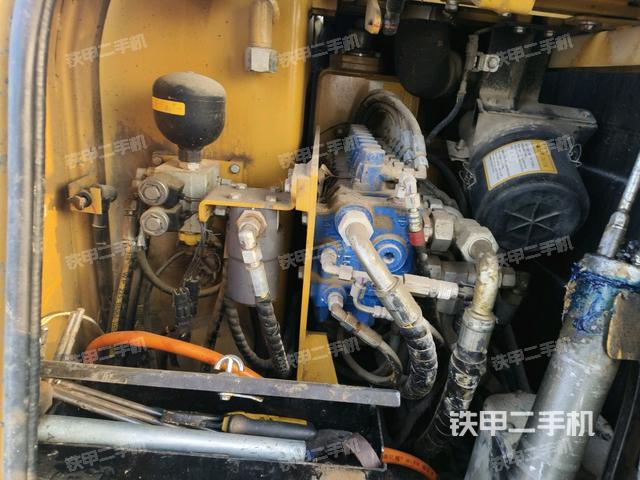 電瓶(大件艙室) 電瓶(大件艙室)