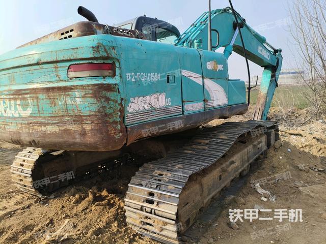 神钢SK210LC-8挖掘机的设备实拍-第4张实拍照片
