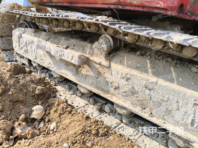 右側(cè)履帶整體?（行走機構(gòu)）