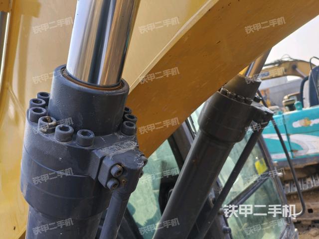 大臂油缸整體?豎拍(工作和回轉(zhuǎn)裝置) 大臂油缸整體?豎拍(工作和回轉(zhuǎn)裝置)