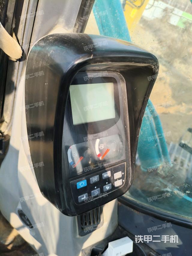 顯示屏?(駕駛室部分) 顯示屏?(駕駛室部分)