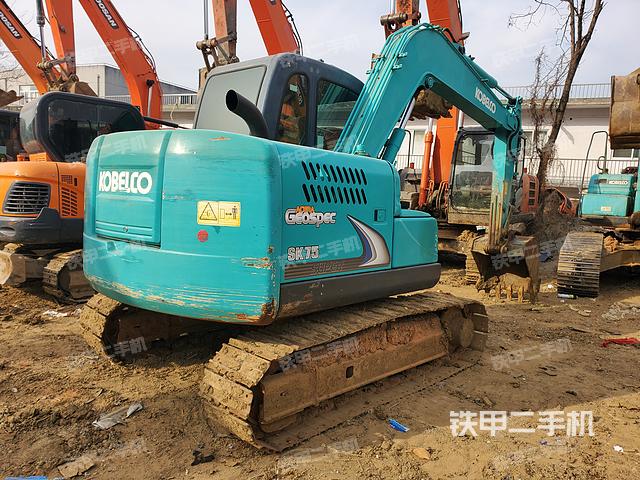 整机右后45°（整机外观）