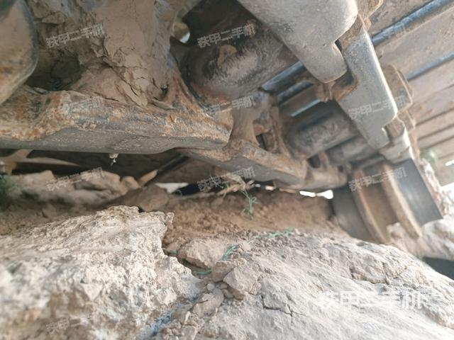 左側(cè)行走馬達(dá)蓋板（行走機(jī)構(gòu)）