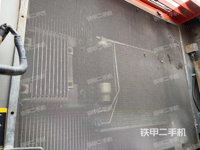 散熱器正面（大件艙室）