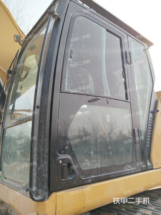 驾驶室整体（整机外观）