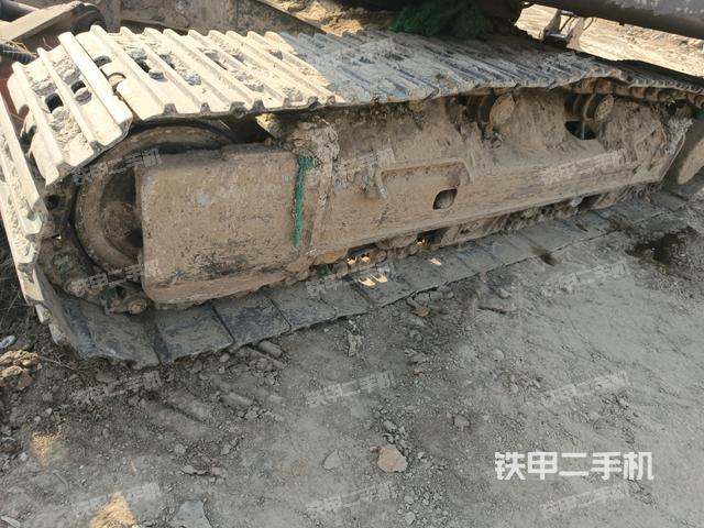 右驅(qū)動(dòng)輪（行走機(jī)構(gòu)）