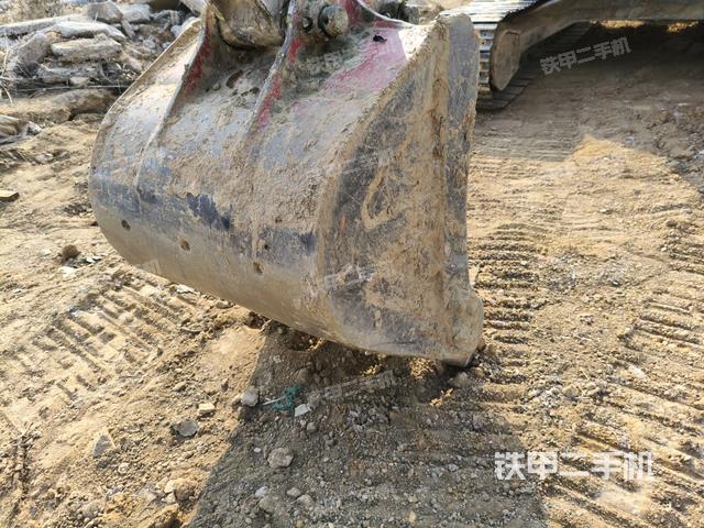 鏟斗45度(工作和回轉(zhuǎn)裝置) 鏟斗45度(工作和回轉(zhuǎn)裝置)