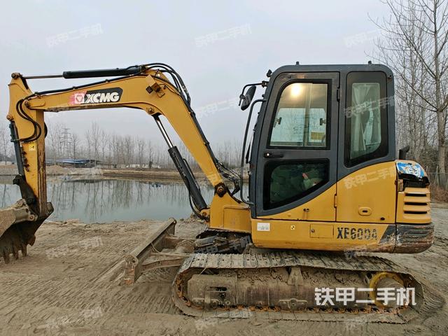 左后45(整機(jī)外觀) 左后45(整機(jī)外觀)