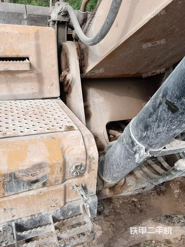 大臂根部?斜視（工作和回轉(zhuǎn)裝置）