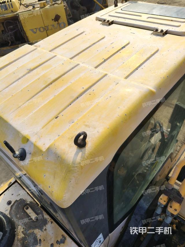 駕駛室頂部俯視（上車部件）