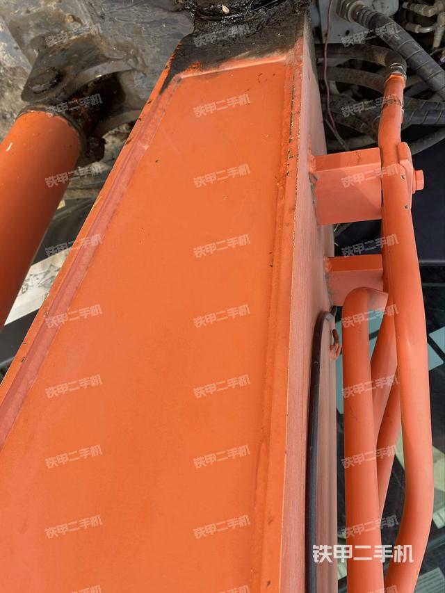 大臂根部?斜（工作和回轉(zhuǎn)裝置）