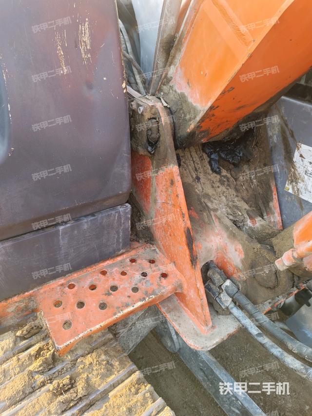 大臂根部?斜(工作和回轉(zhuǎn)裝置) 大臂根部?斜(工作和回轉(zhuǎn)裝置)