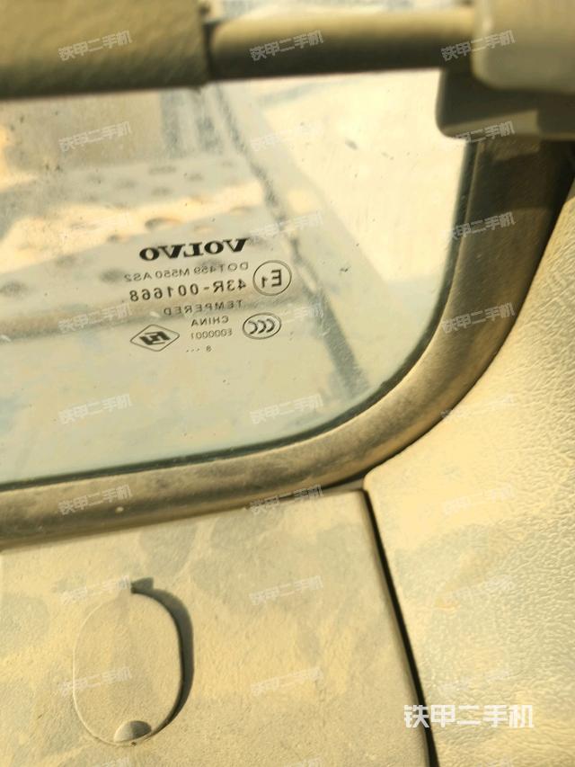 后窗玻璃角標(biāo)（駕駛室部分）