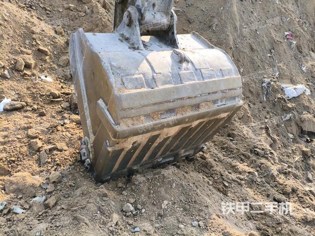 鏟斗45度(工作和回轉(zhuǎn)裝置) 鏟斗45度(工作和回轉(zhuǎn)裝置)