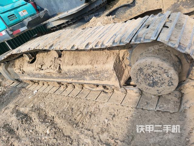 左側(cè)履帶整體?（行走機(jī)構(gòu)）