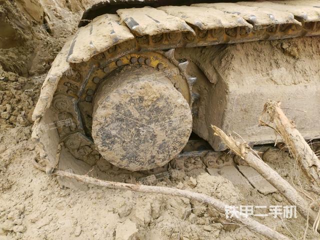 左側(cè)行走馬達(dá)蓋板（行走機(jī)構(gòu)）