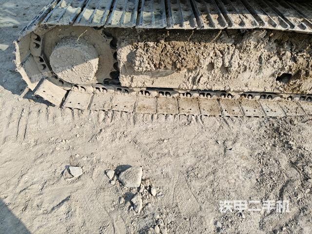 左驅(qū)動(dòng)輪（行走機(jī)構(gòu)）