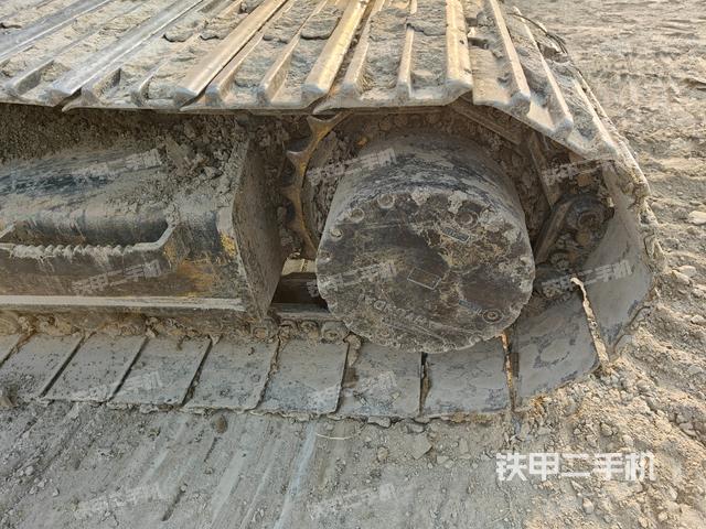 左驅(qū)動(dòng)輪（行走機(jī)構(gòu)）