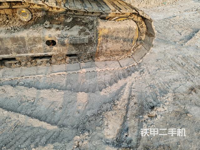 左側(cè)履帶整體?（行走機(jī)構(gòu)）