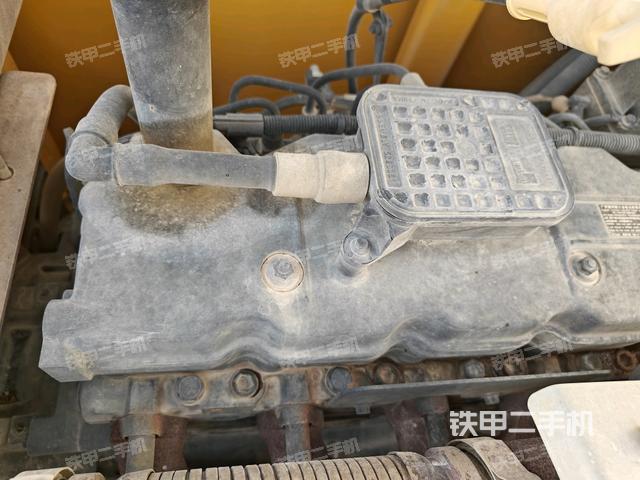 氣門室蓋螺絲特寫（上車部件）