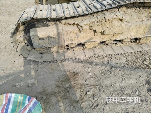 右驅動輪（行走機構）