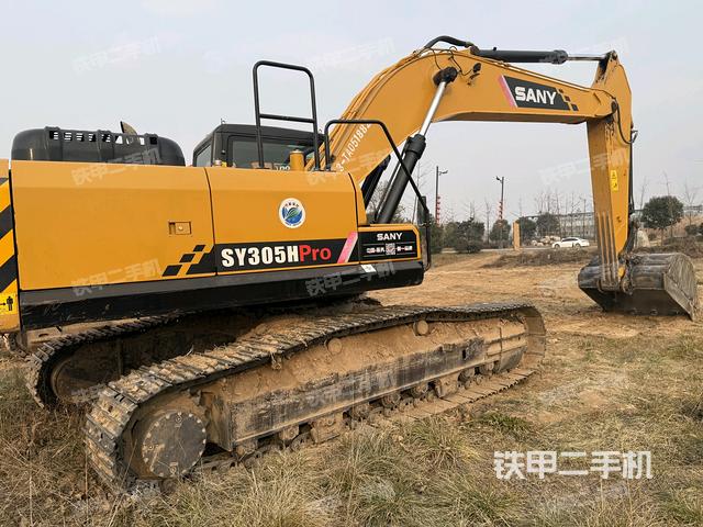 整機(jī)右后45°(整機(jī)外觀) 整機(jī)右后45°(整機(jī)外觀)