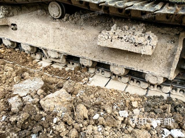 左側履帶整體?（行走機構）