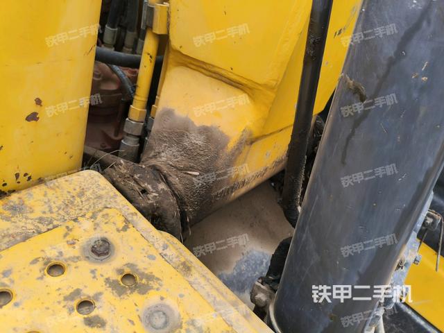 大臂根部?斜視(工作和回轉(zhuǎn)裝置) 大臂根部?斜視(工作和回轉(zhuǎn)裝置)
