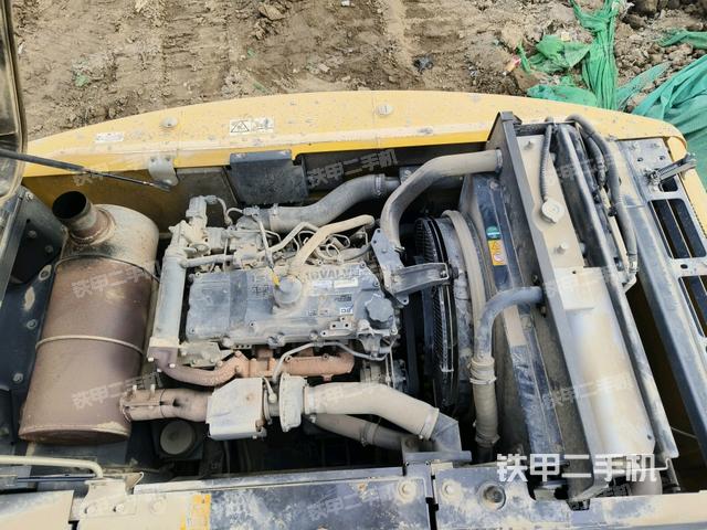 發(fā)動(dòng)機(jī)室（上車部件）