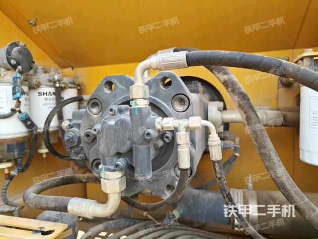 液壓泵斜45?左（大件艙室）