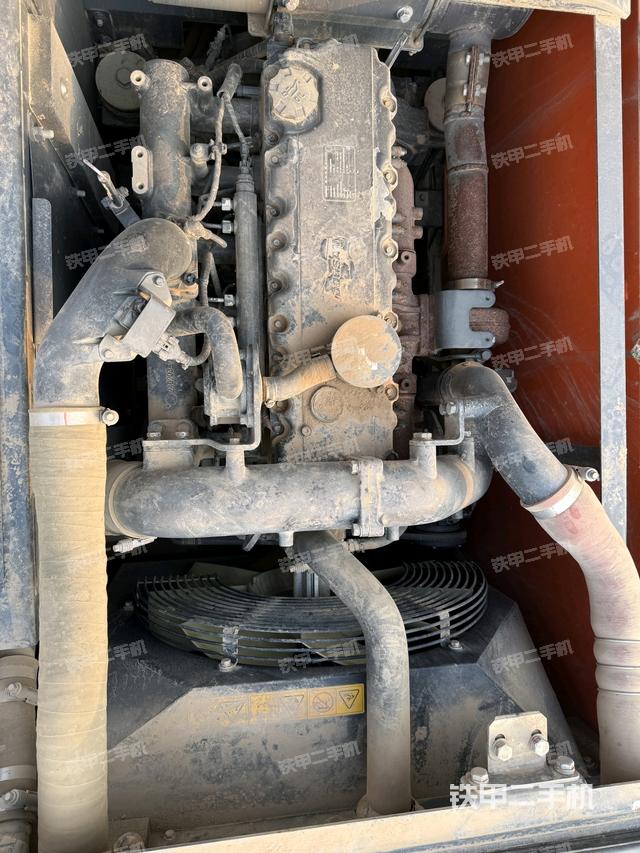 發(fā)動機整體俯視(整機外觀) 發(fā)動機整體俯視(整機外觀)