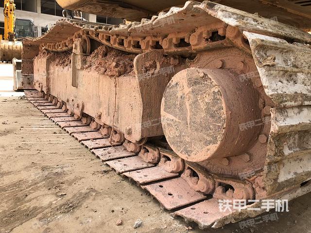 左側(cè)履帶整體?（行走機(jī)構(gòu)）