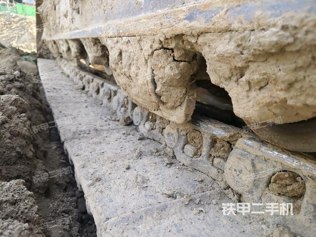 右側(cè)行走馬達(dá)蓋板(行走機(jī)構(gòu)) 右側(cè)行走馬達(dá)蓋板(行走機(jī)構(gòu))