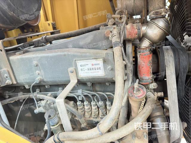 发动机左侧（整机外观及大件）