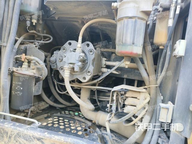 液壓泵斜45?左（大件艙室）