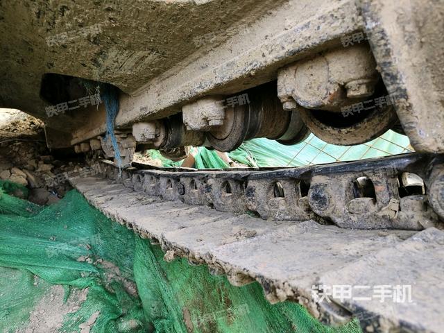 右驅(qū)動(dòng)輪（行走機(jī)構(gòu)）