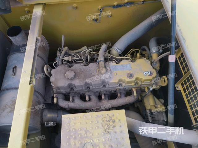 發(fā)動(dòng)機(jī)整體俯視(整機(jī)外觀) 發(fā)動(dòng)機(jī)整體俯視(整機(jī)外觀)