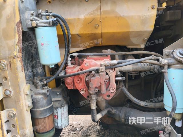 液壓泵斜45?左(大件艙室) 液壓泵斜45?左(大件艙室)