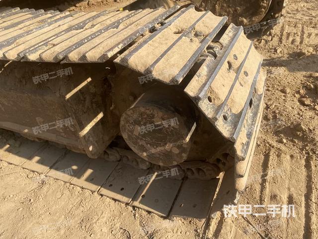 龙工LG6090挖掘机的设备实拍-第3张实拍照片