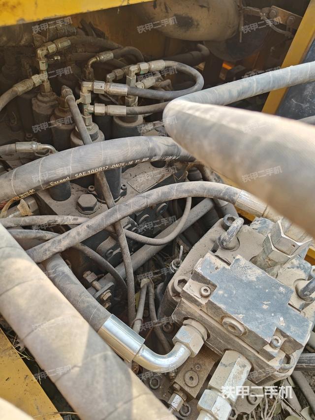 回轉(zhuǎn)馬達(dá)（上車部件）