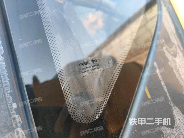 后窗玻璃角標(biāo)（駕駛室部分）