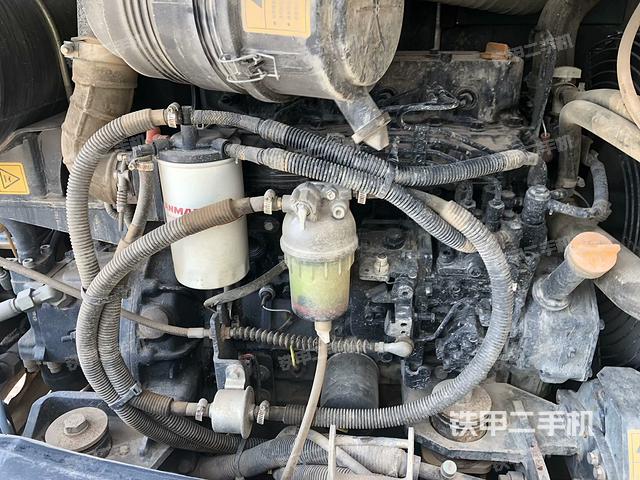 發(fā)動(dòng)機(jī)室（上車部件）