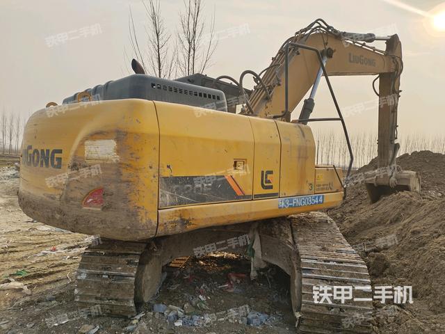 右后45(整機(jī)外觀) 右后45(整機(jī)外觀)