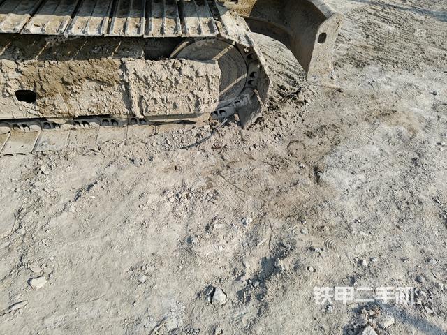 左導(dǎo)向輪（行走機(jī)構(gòu)）