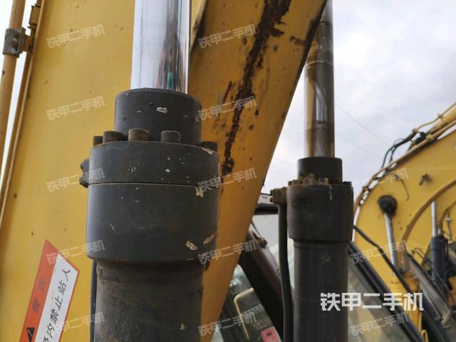 大臂油缸整體?豎拍(工作和回轉(zhuǎn)裝置) 大臂油缸整體?豎拍(工作和回轉(zhuǎn)裝置)