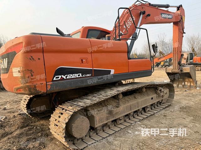 整機右后45°(整機外觀) 整機右后45°(整機外觀)