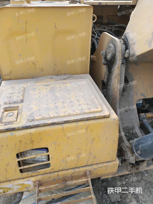 大臂根部?斜視（工作和回轉(zhuǎn)裝置）