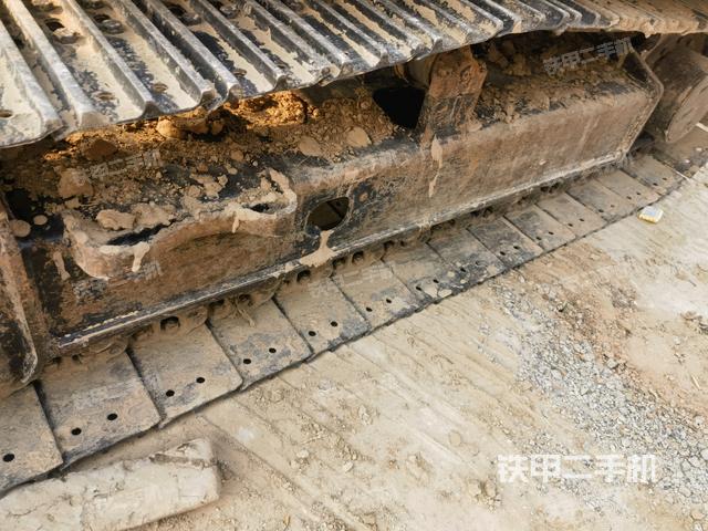 單側(cè)履帶整體（整機(jī)外觀）