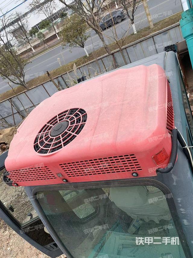 駕駛室頂部（整機(jī)外觀）