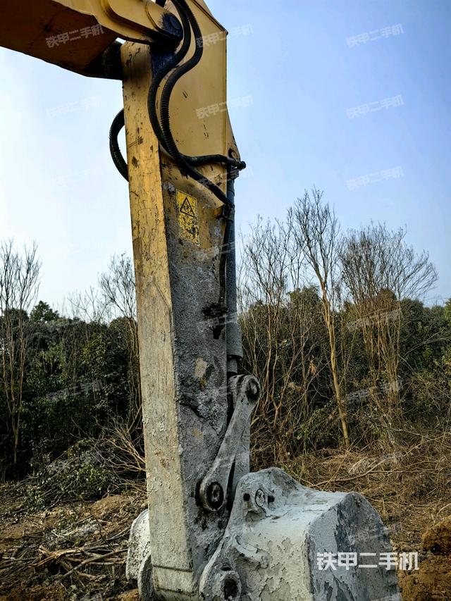 小臂整體左后（工作和回轉裝置）